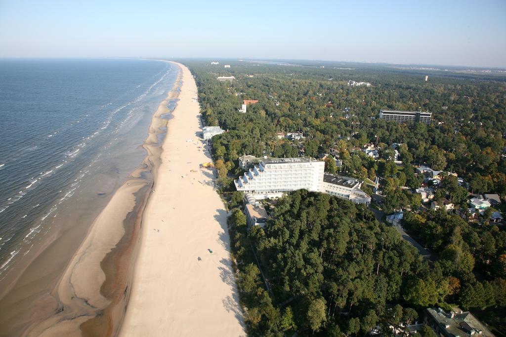 Baltic Beach Hotel & Spa Jūrkalne Extérieur photo Aerial view of the resort