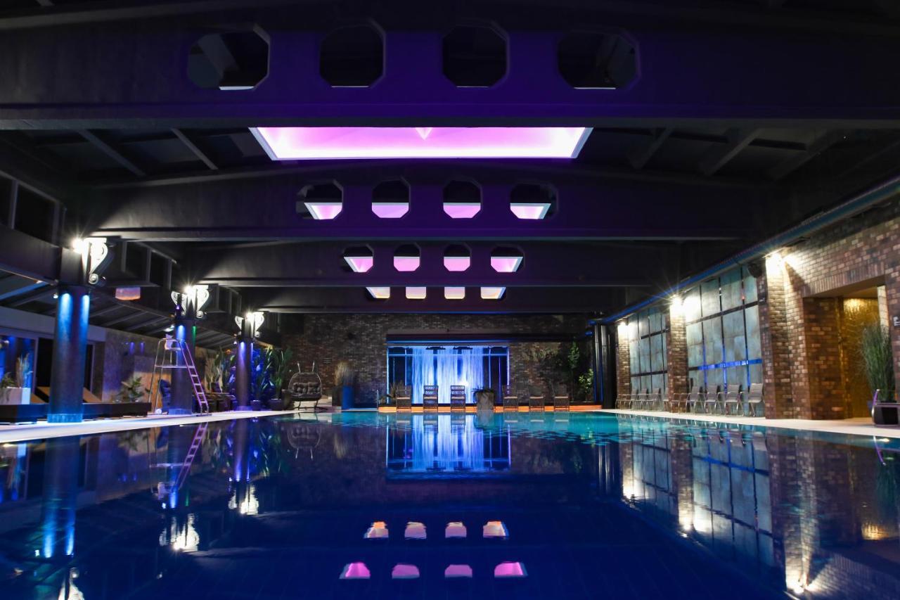 Baltic Beach Hotel & Spa Jūrkalne Extérieur photo The swimming pool at the hotel